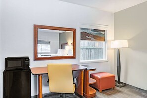 Cortinas blackout, wifi gratis y ropa de cama 