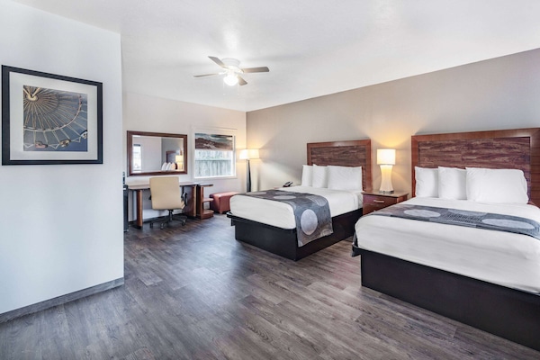 Room, 2 Double Beds, Non Smoking | Blackout drapes, WiFi (free), bed sheets