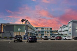 Exterior - Le Voyageur Motel (Wildwood)