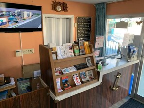 Reception - Le Voyageur Motel (Wildwood)