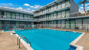 Seasonal outdoor pool, sun loungers