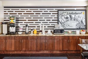 Desayuno continental gratuito y diario