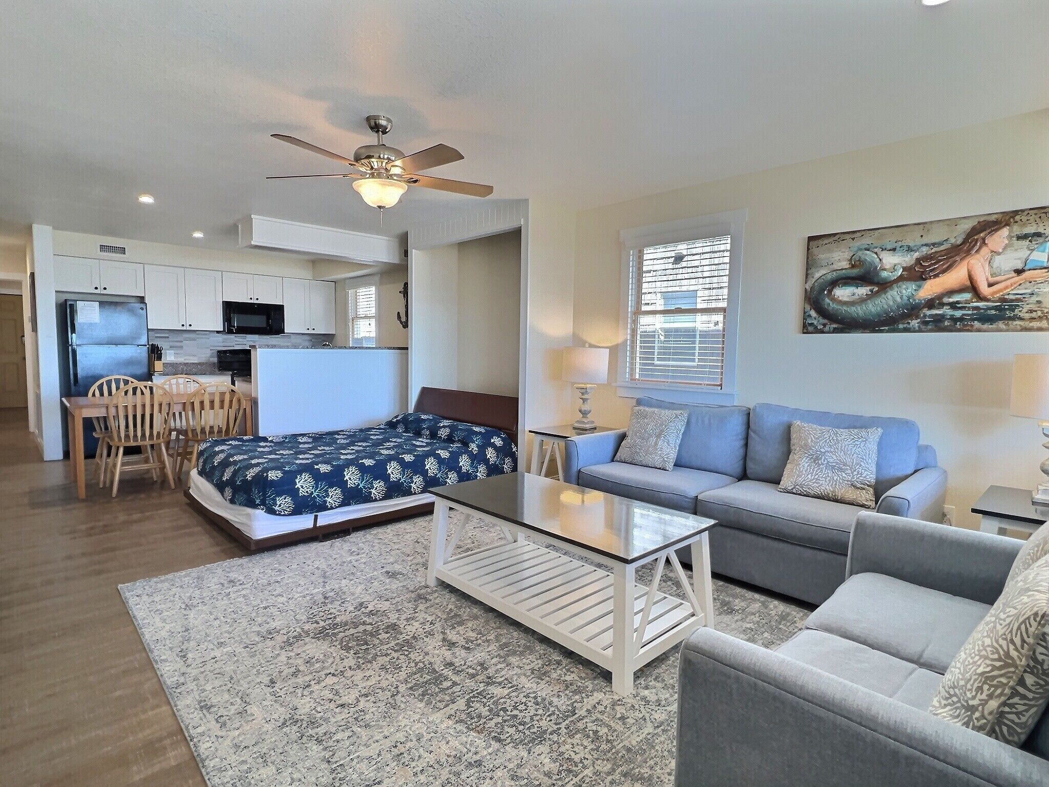 signature suite, multiple beds, ocean view | living area | 42-inch flat-screen tv with digital channels, tv, hulu