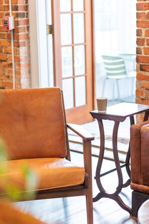 Coffee shop - Front Street Inn (Wilmington)
