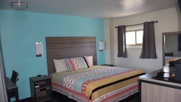 Camera Standard, 1 letto king | Una scrivania, culle/letti per bambini (gratuiti), Wi-Fi gratuito