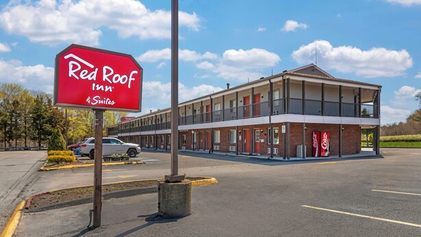 Unclassified image, 1 of 22, button - Red Roof Inn & Suites Swansea (Swansea)