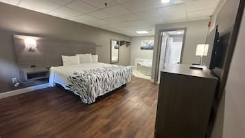 Escritorio, wifi gratis y ropa de cama