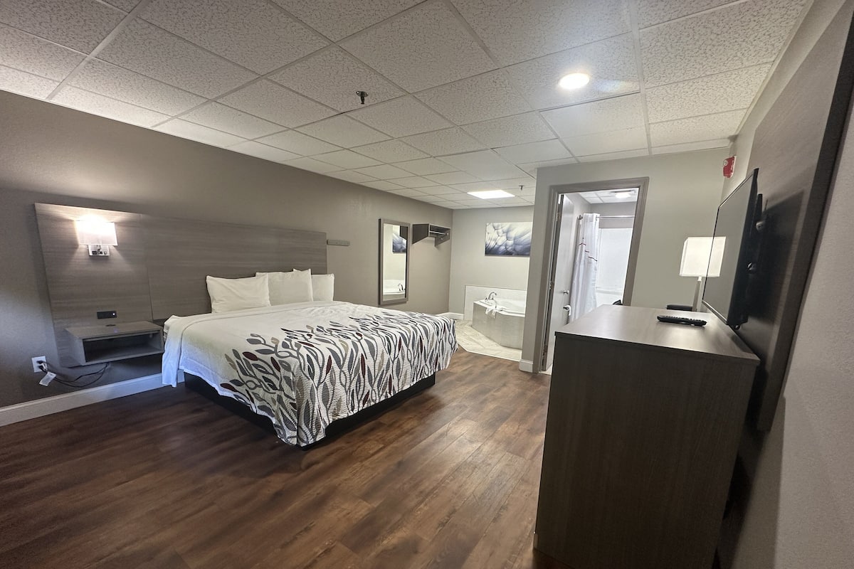 Habitación superior, 1 cama King size, para no fumadores, hidromasaje | Escritorio, wifi gratis y ropa de cama