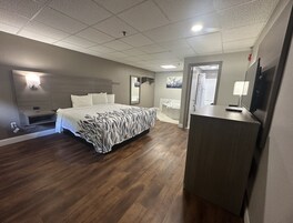 Escritorio, wifi gratis y ropa de cama 