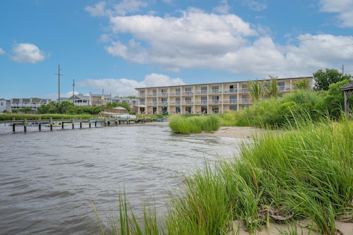 The Bay Resort