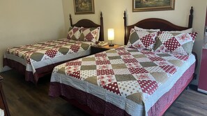 Standard Room, 2 Queen Beds - Economy Inn (Paso Robles)