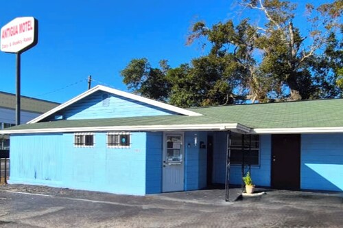 Antigua Motel by OYO Tampa US - 41