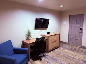 Standard Room, 1 King Bed | Iron/ironing board, free WiFi, bed sheets