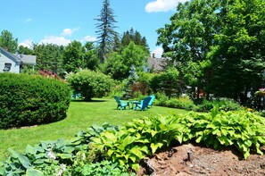 Garden - Maple Terrace Motel (Williamstown)