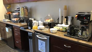 Desayuno continental incluido todos los días