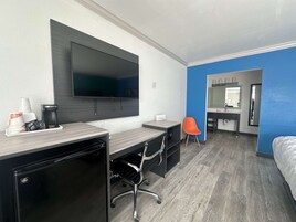 Habitación, 2 camas de matrimonio, no fumadores | Cortinas opacas, sistema de insonorización, wifi gratis y ropa de cama