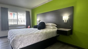 Kamer, 1 queensize bed, niet-roken | Verduisterende gordijnen, geluiddichte muren, gratis wifi, beddengoed