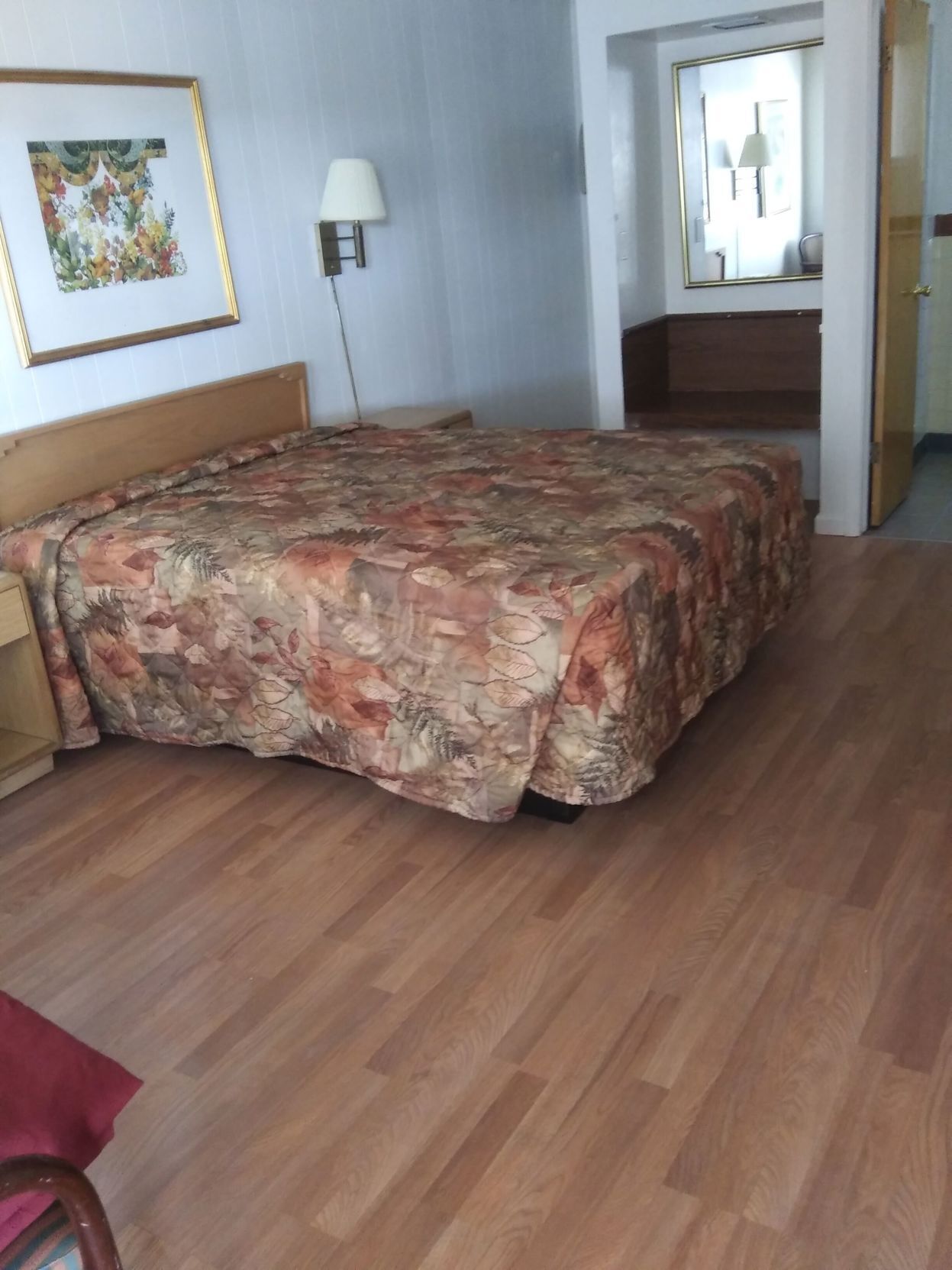 Blackout drapes, soundproofing, free WiFi, bed sheets