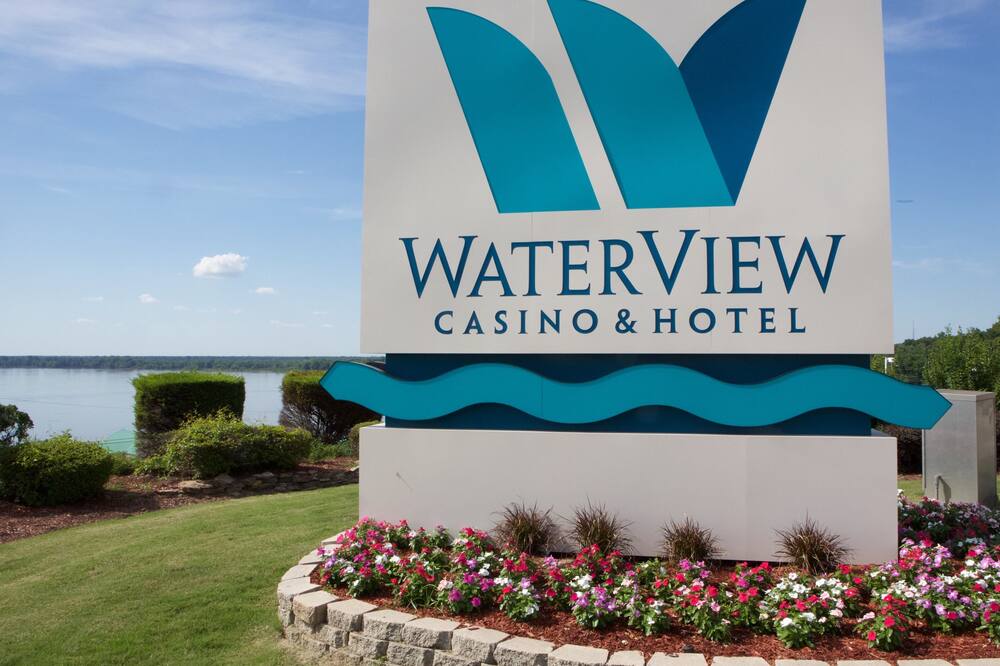 luxury hotels in Mississippi