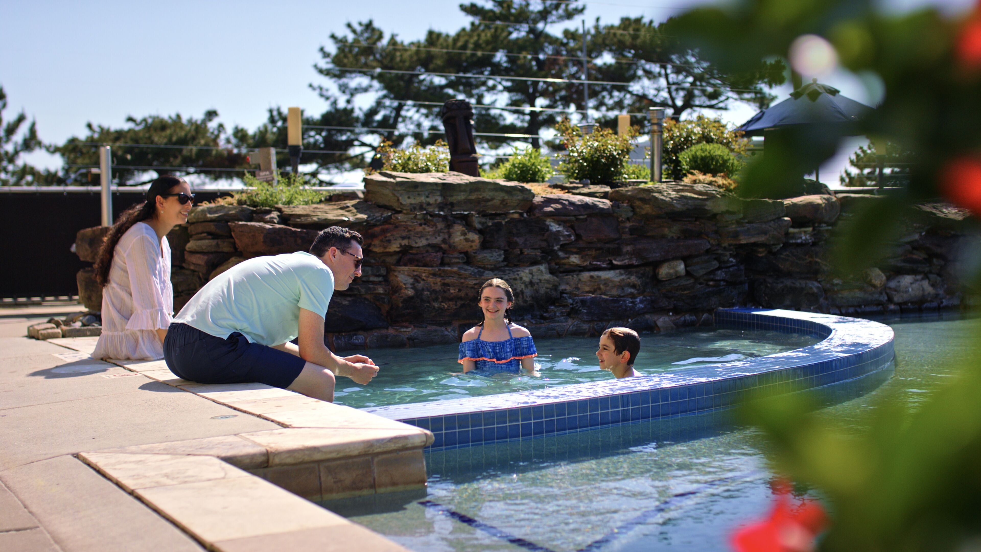Outdoor spa tub