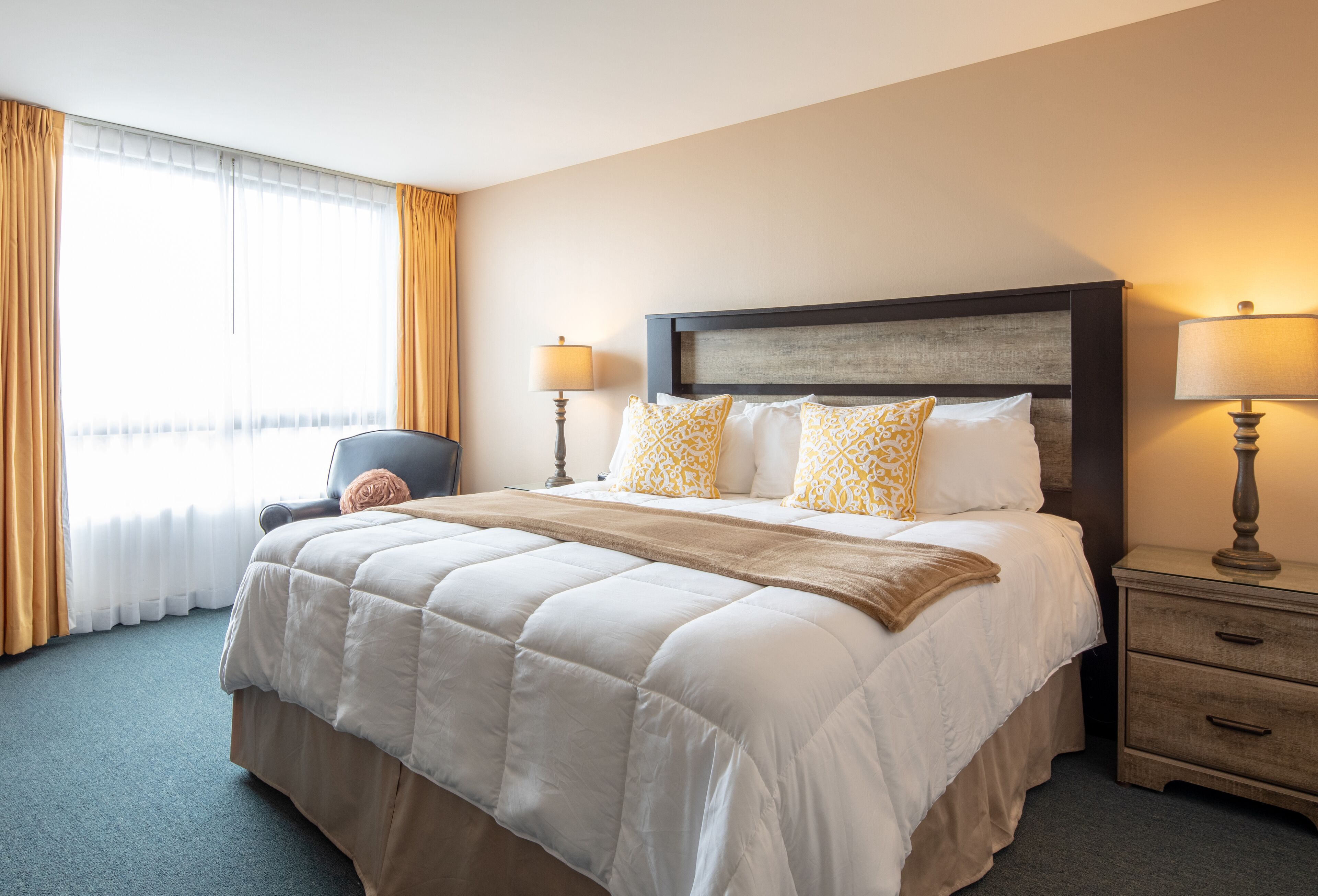 standard room, non smoking | desk, laptop workspace, blackout curtains, iron/ironing board