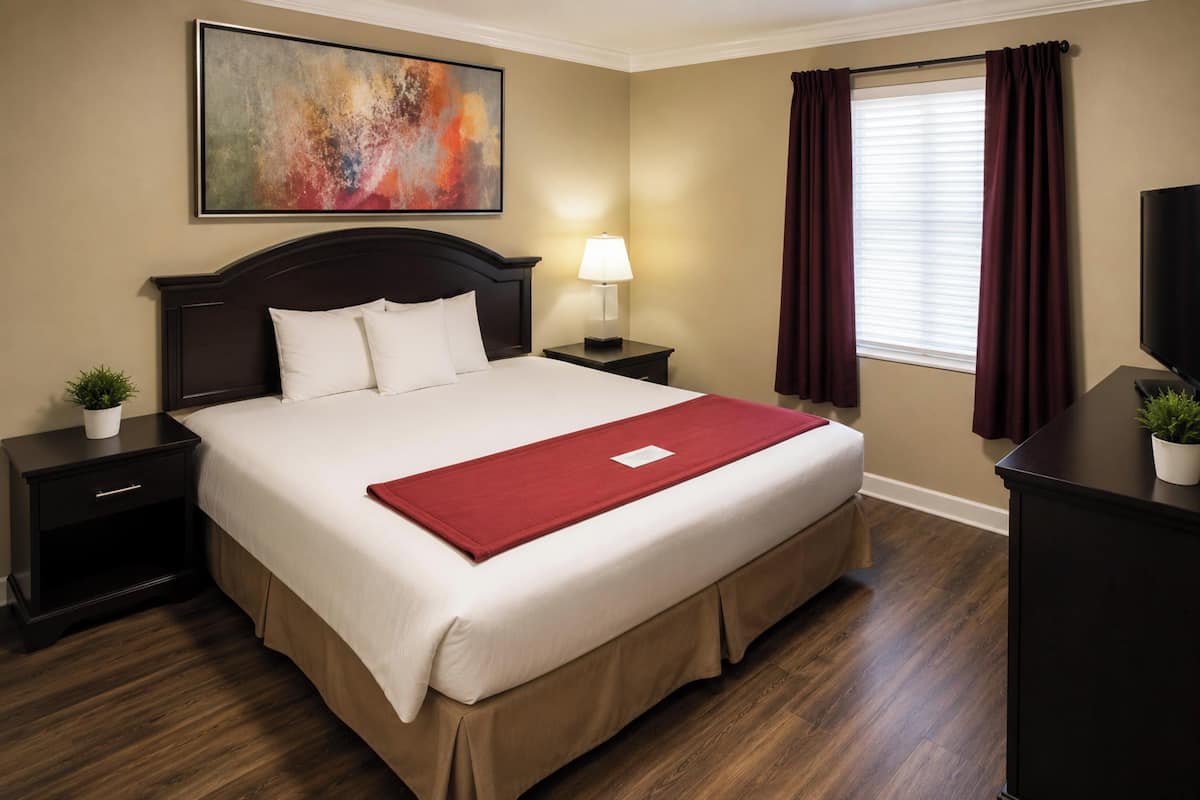 Suite, 2 Bedrooms, Kitchenette | Iron/ironing board (on request), free WiFi, bed sheets