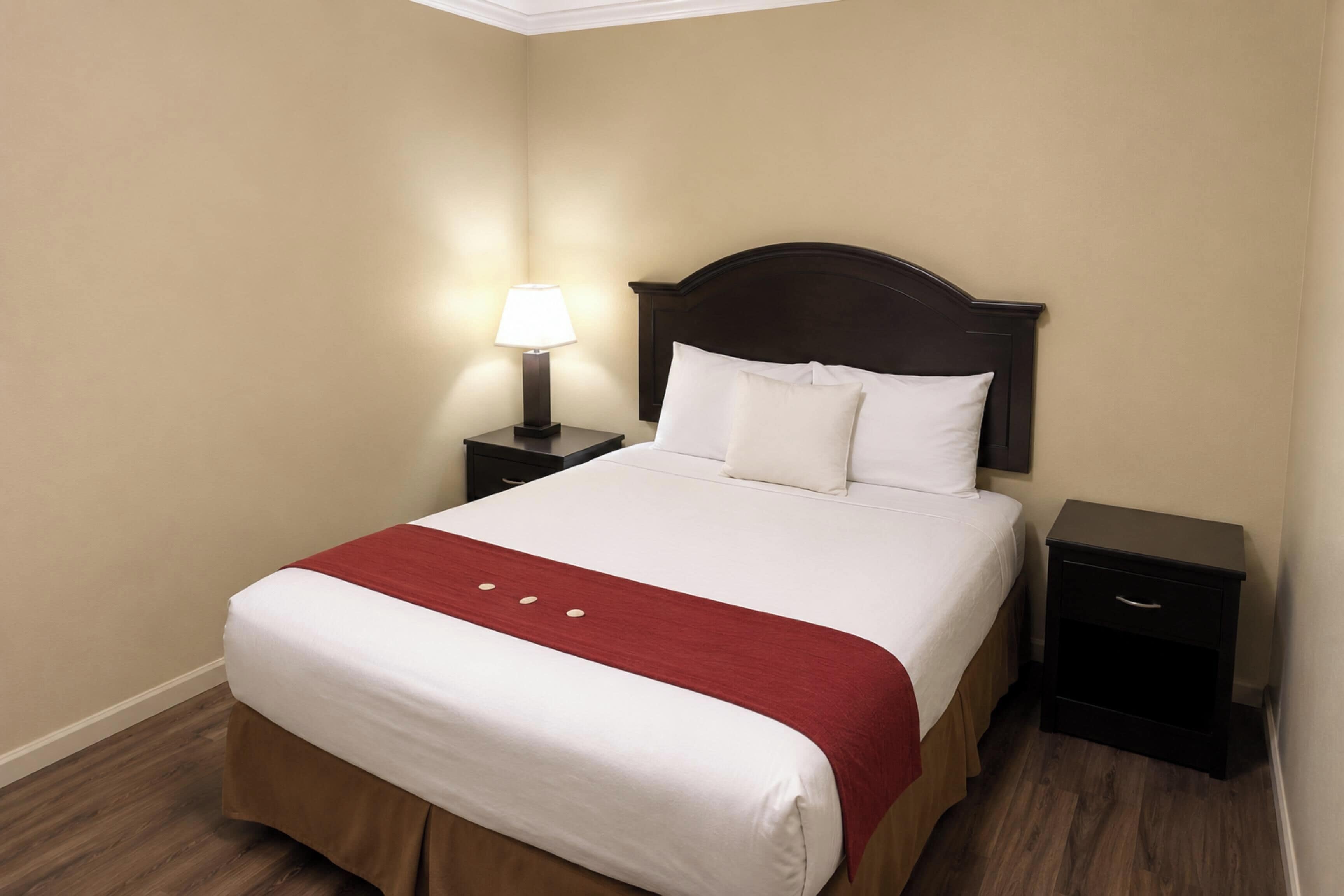 Suite, 2 habitaciones, cocina básica | Tabla de planchar con plancha, wifi gratis, ropa de cama