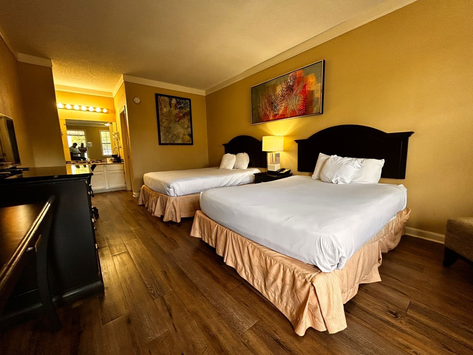 Iron/ironing board, free WiFi, bed sheets