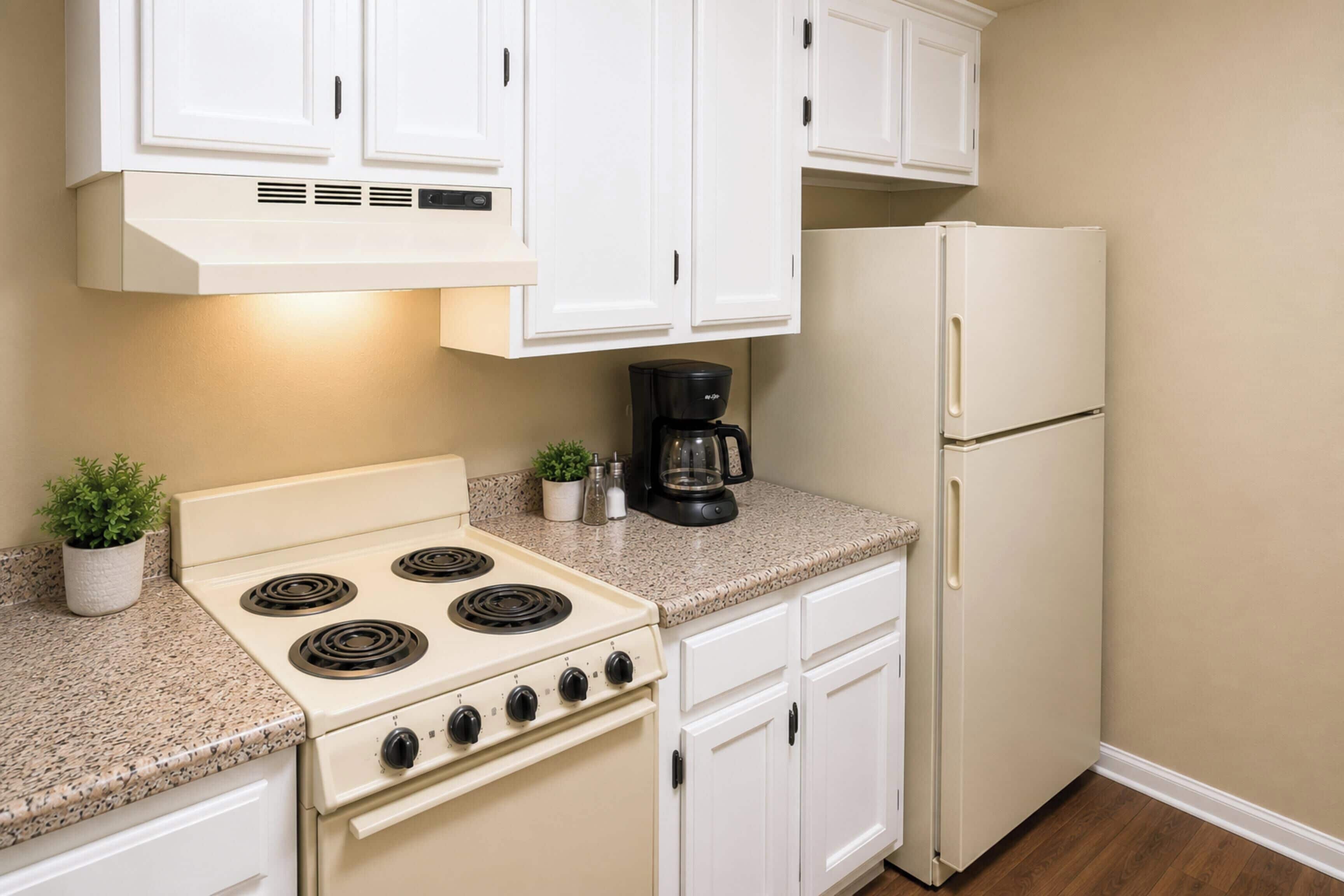 Suite, 2 habitaciones, cocineta | Cocineta privada | Cafetera y tetera, frigobar y microondas 