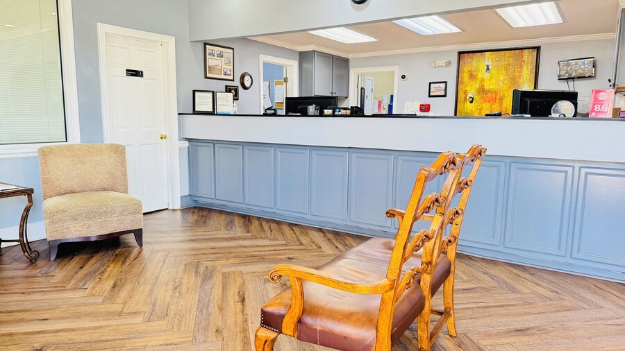 Plantation Oaks Suites & Inn