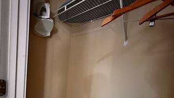 Iron/ironing board, free WiFi, bed sheets