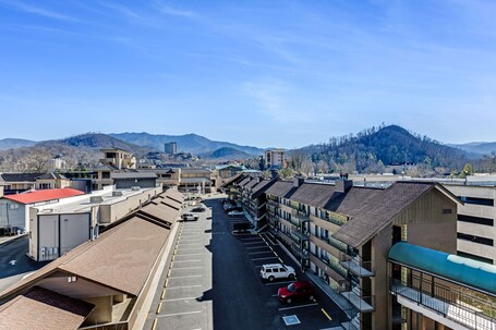 The Wander Hotel, a Ramada by Wyndham - Image 1