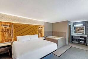 Suite, 1 très grand lit, non-fumeur, bain à remous