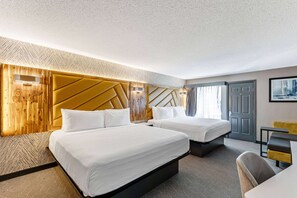 고급 침구, 오리/거위털 이불, 책상, 노트북 작업 공간