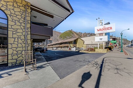 The Wander Hotel, a Ramada by Wyndham - Image 11