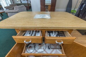 Dining - 5th Street Inn (Mariposa)