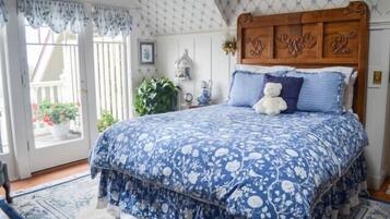 Rollaway beds, free WiFi, bed sheets