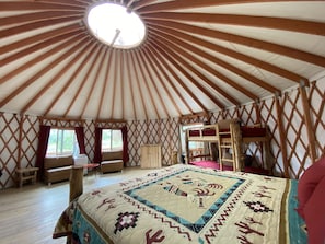 Egyptian cotton sheets, premium bedding, individually decorated - Boulder Mountain Guest Ranch (Boulder)