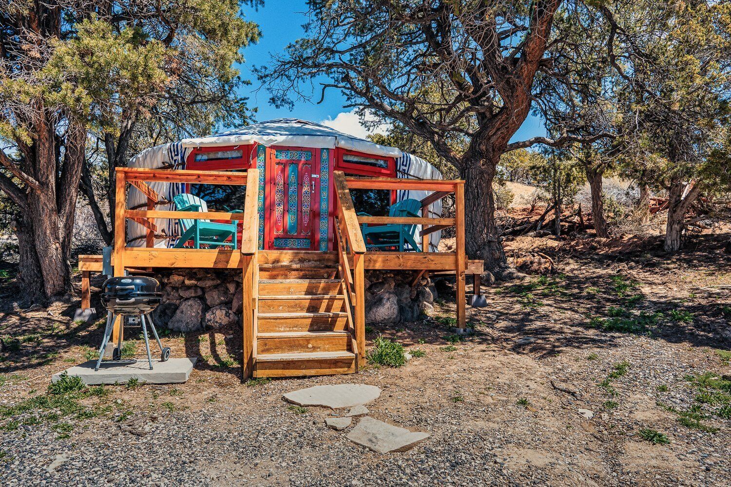 Deluxe Tent, 1 Queen Bed, Mountain View (16ft Yurt #1) | Sengetøy i egyptisk bomull og sengetøy av topp kvalitet