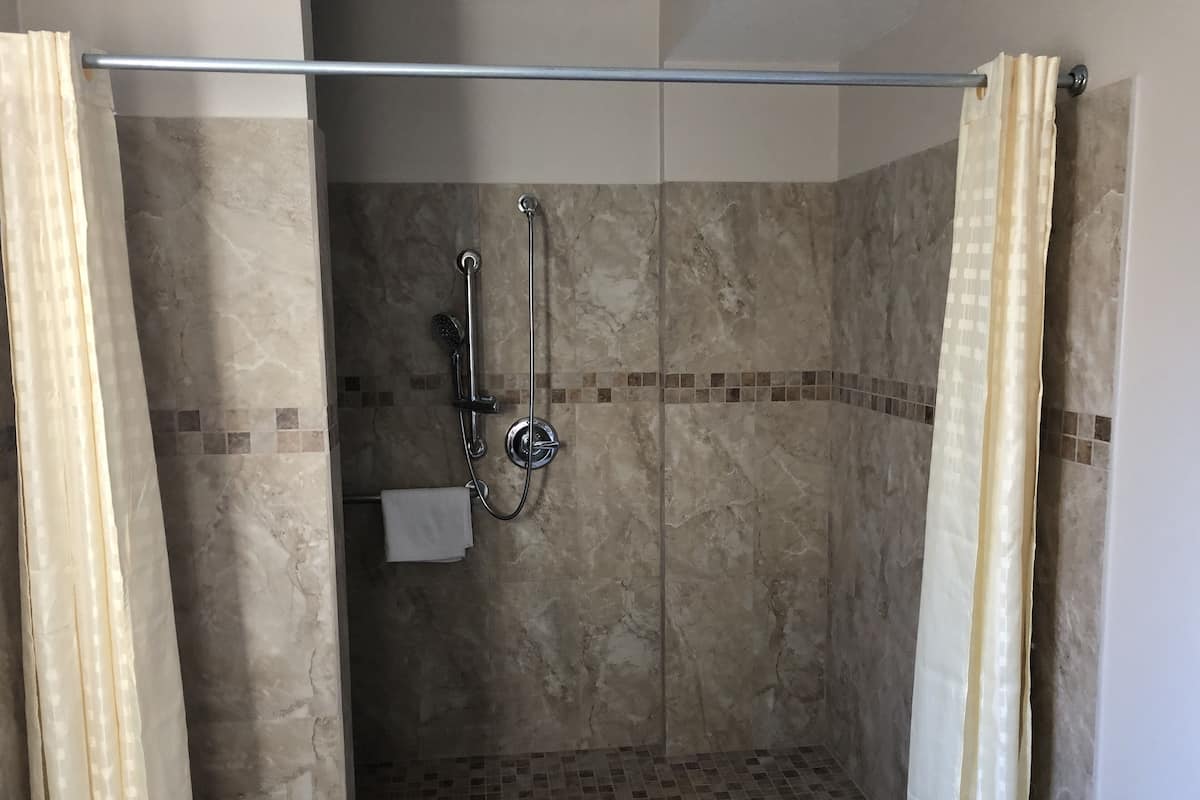 Towels, soap, shampoo, toilet paper