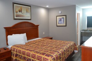 Habitación estándar, 1 cama de matrimonio grande, no fumadores | Escritorio, cortinas opacas, tabla de planchar con plancha y wifi gratis