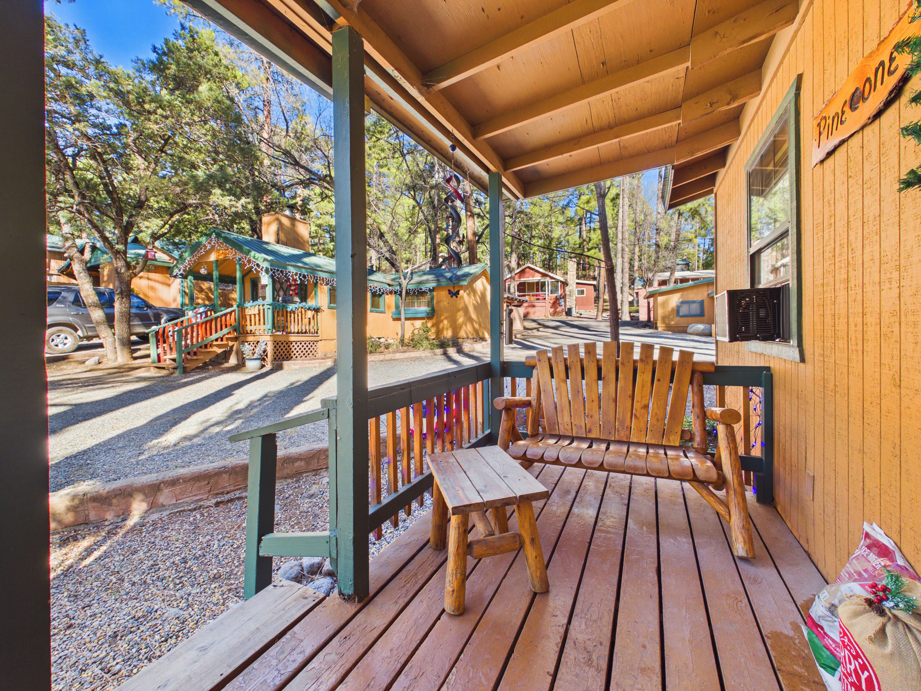 Pinecone | Terrace/patio