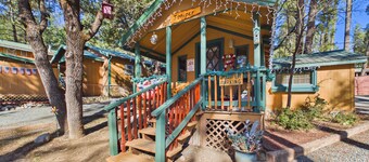 Whispering Pine Cabins