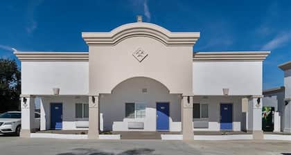 Motel 6 Lomita, CA