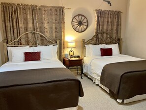 Luxury Double Room, Ensuite ( Room 06) | 1 bedroom - North Cascades Inn (Marblemount)