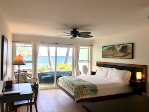 Habitación estándar, 1 cama de matrimonio grande, lanai, vistas al mar | Ropa de cama de alta calidad, escritorio, wifi gratis y ropa de cama