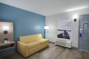 Standard Room, 1 King Bed | Desk, iron/ironing board, free WiFi, bed sheets