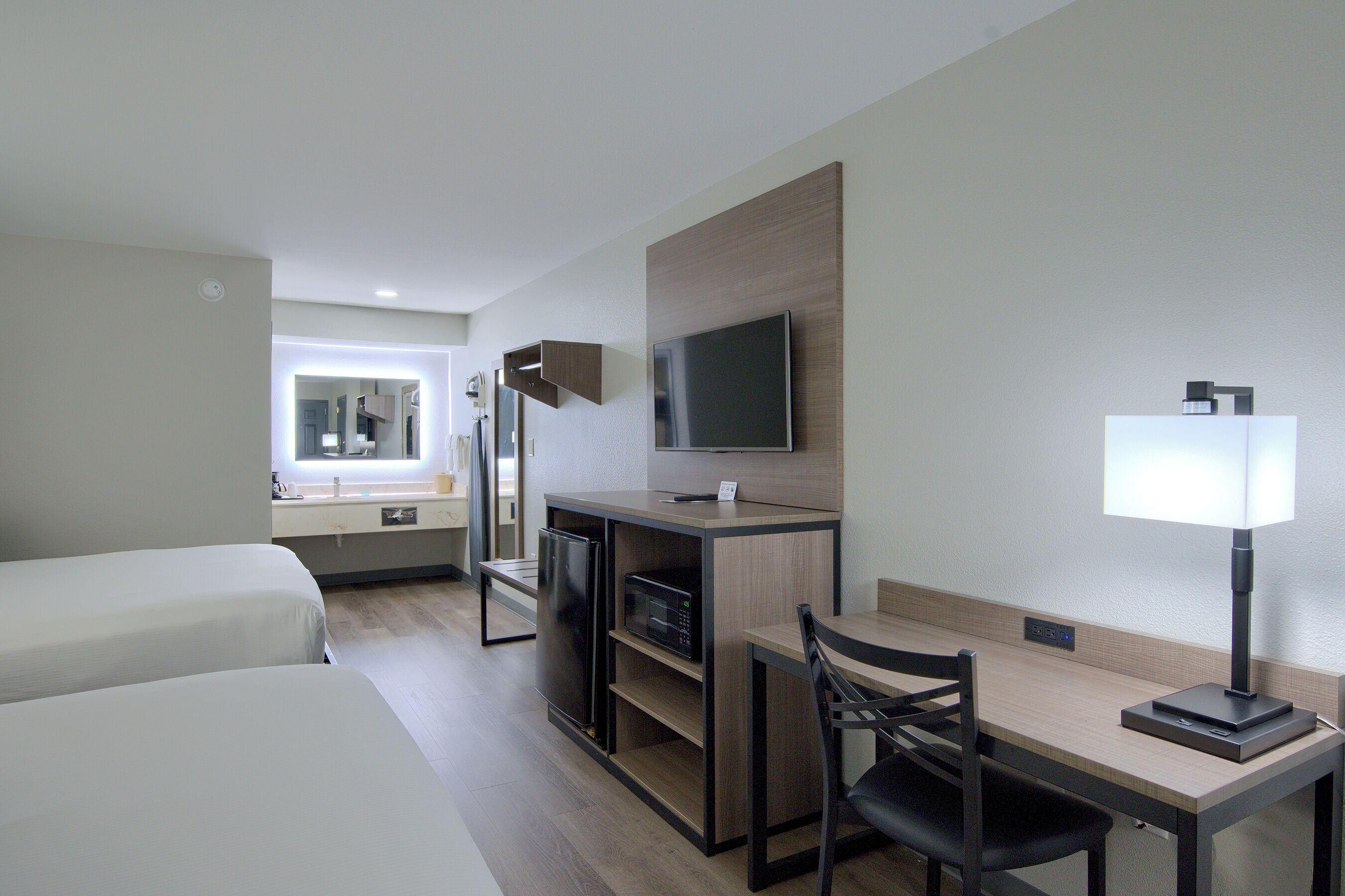 Desk, iron/ironing board, free WiFi, bed sheets