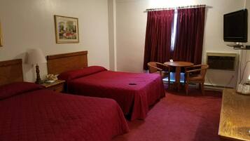 مكتب وواي فاي مجانًا وملاءات أسرّة