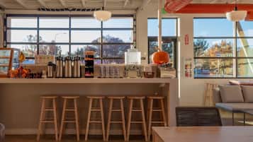 Free daily continental breakfast